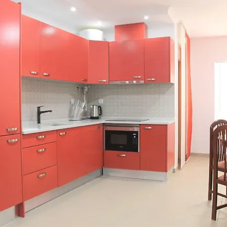 Baia Do Sado Ii Apartment *