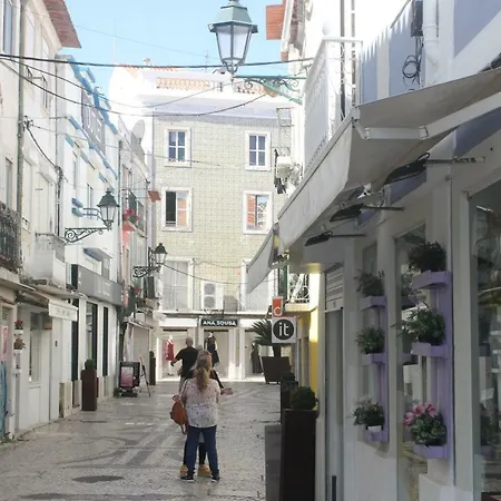 Baia Do Sado Ii Apartment *